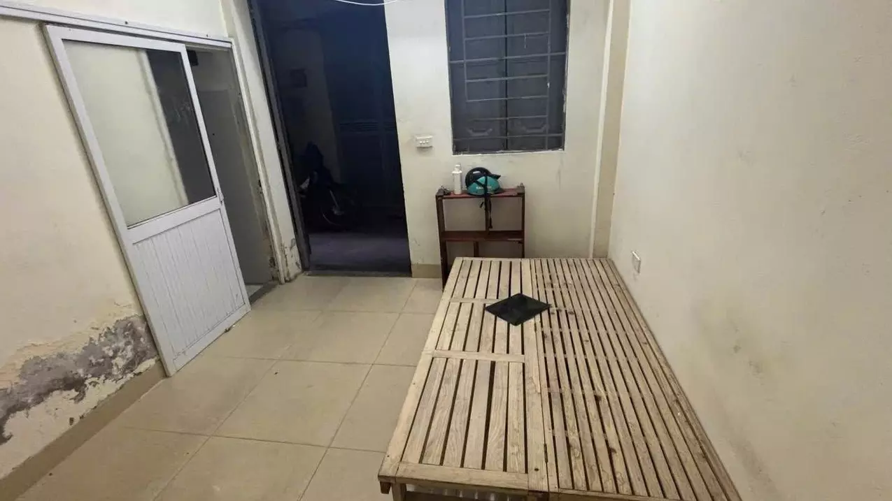 3.9  TỶ - HÀNG NHỎ HIẾM CÓ KHÓ TÌM-SỔ ĐỎ HOA HẬU , MẶT TIỀN 4M- CHỈ 2NGOẶT RA MẶT PHỐ TÔN ĐỨC-anh-3