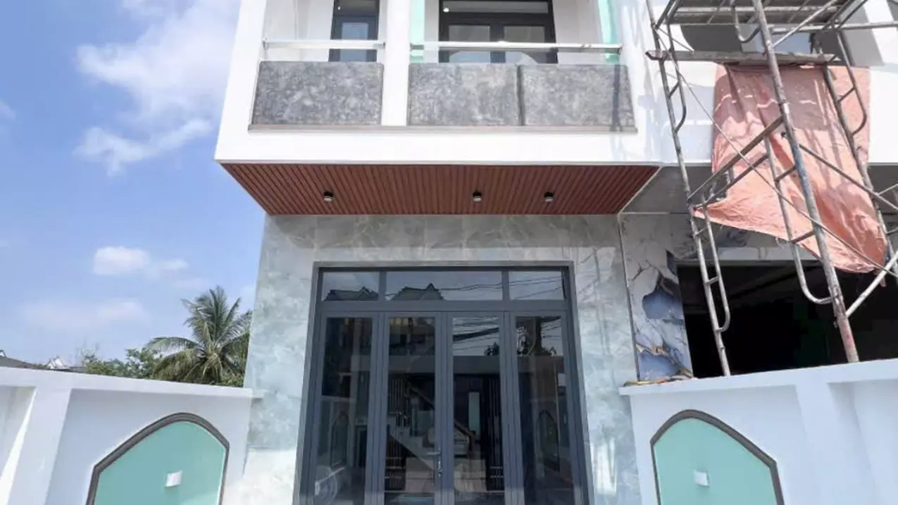 Bán 6 căn nhà xây đồng bộ mt đường Lê Thị Ty, Long Thượng dt 144m2 1 lầu,3pn,2wc giá 3,45 tỷ/căn-anh-2
