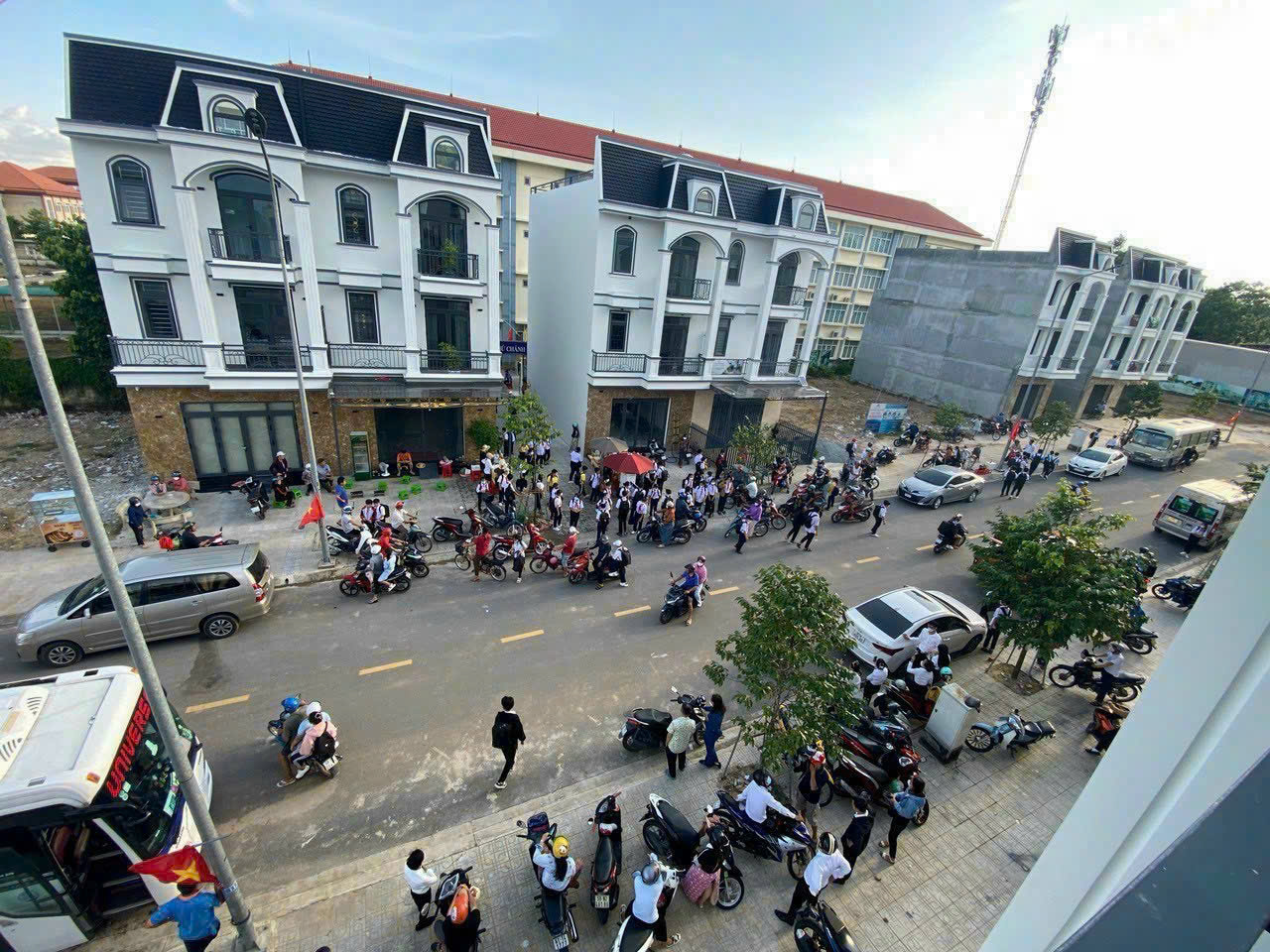 Bán đất lô góc 3 mặt tiền, giá chỉ 2,3 tỷ tại Tân Uyên, gần TP Mới Bình Dương tiện ích đầy đủ-anh-2