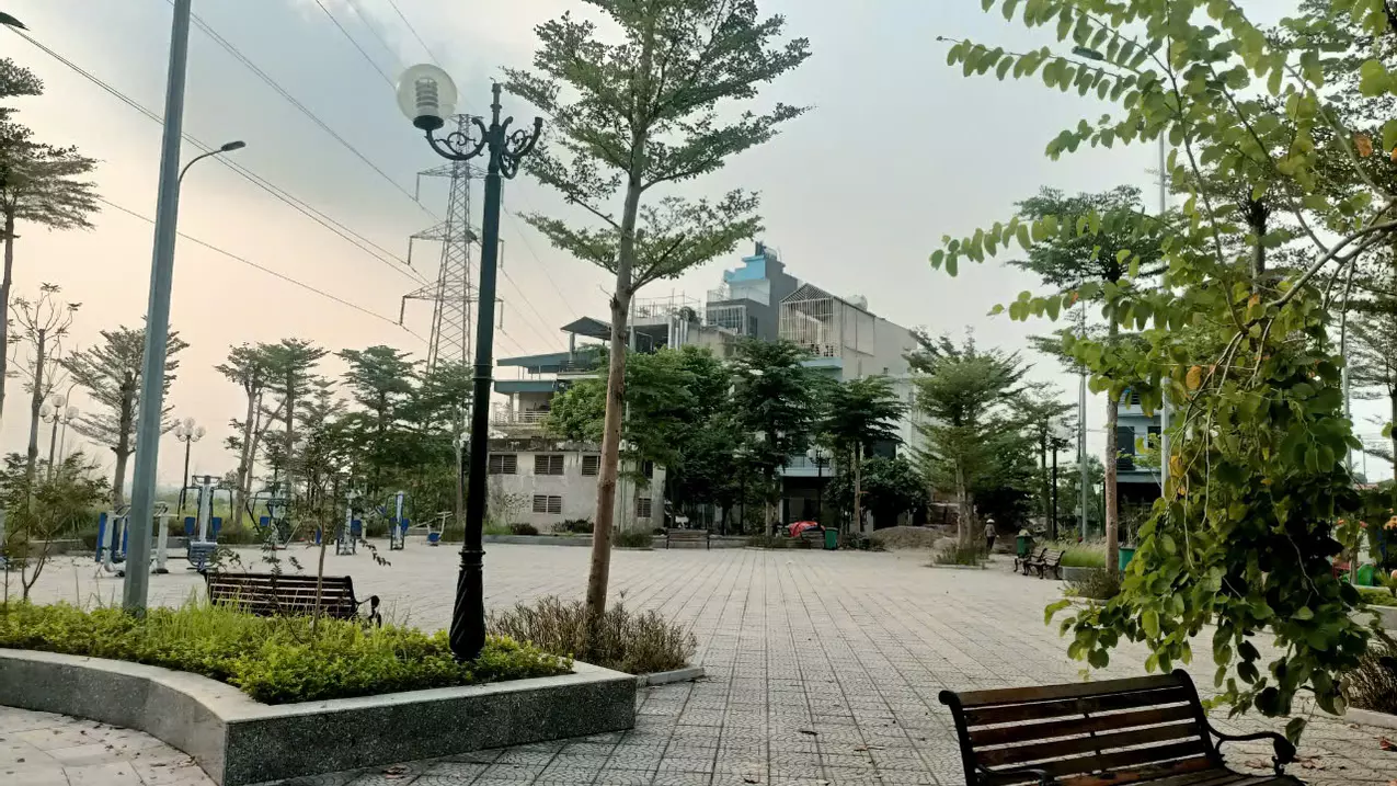 Bán gấp lô góc phố xốm mặt đường lớn kinh doanh đỉnh cao view hồ 3 ô tô tránh-anh-3