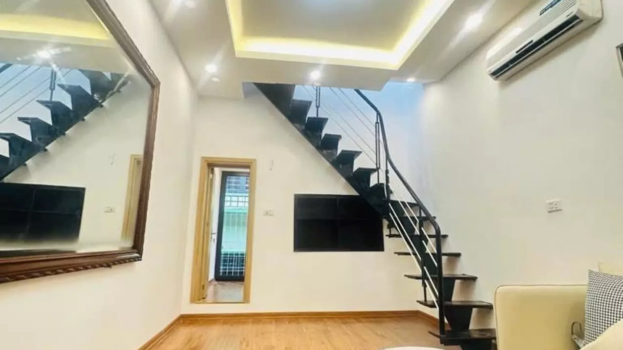 Bán gấp nhà ngõ 409 Kim mã. Diện tích 65m2, xây 5 tầng, mặt tiền 4m SĐCC. Giá 3280 triệu-anh-2