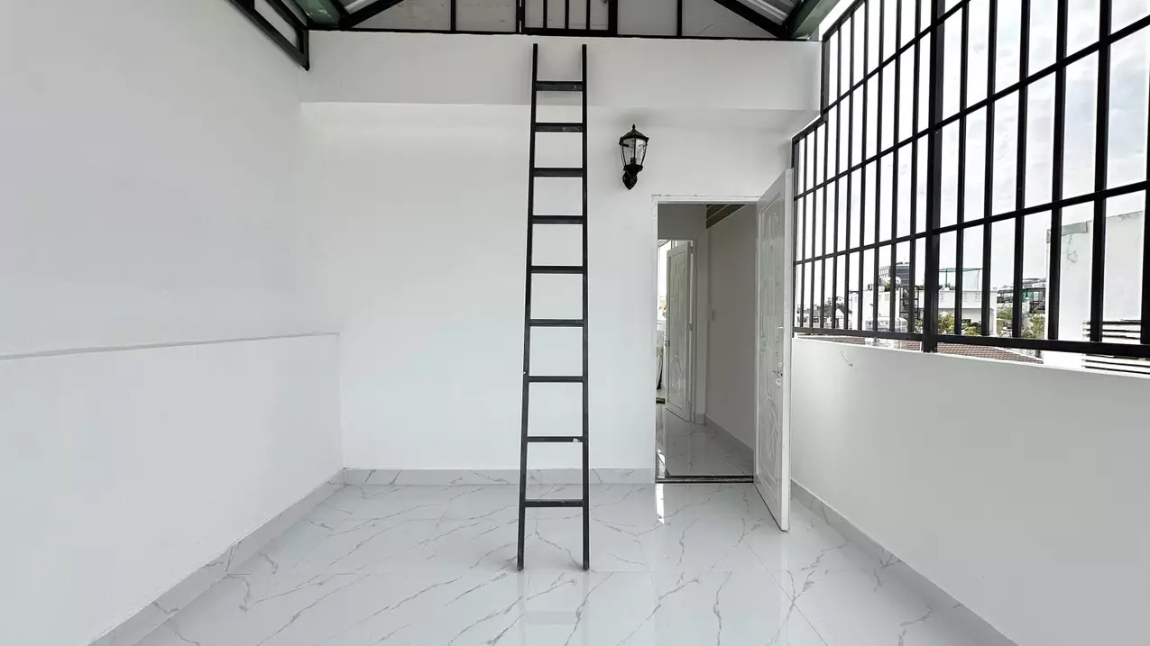 Bán Gấp! Nhà sát mặt tiền, hẻm xe hơi Phú Nhuận giáp Quận 3, 70m2 chỉ 8,8 tỷ-anh-4