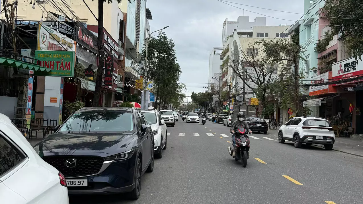 Bán LỖ nhanh nhà mặt tiền Núi Thành-anh-1