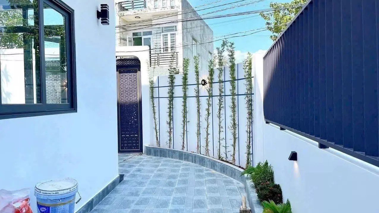 Bán nhà 2 mặt tiền xã Mỹ Hạnh Bắc dt 108m2 1 lầu 2pn,2wc , sân oto đã hoàn công giá 2,75 tỷ-anh-7