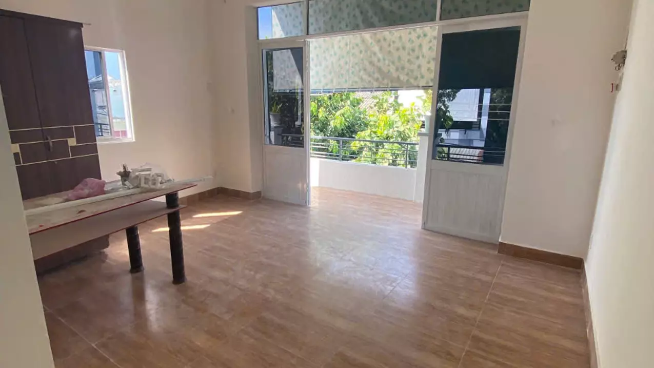 B.á.n Nhà 2 tầng đường hẻm Trần Phú - Vĩnh Nguyên , TP Nha Trang - Dt 72m2 _ Gia 4ty5 - Lh :-anh-2