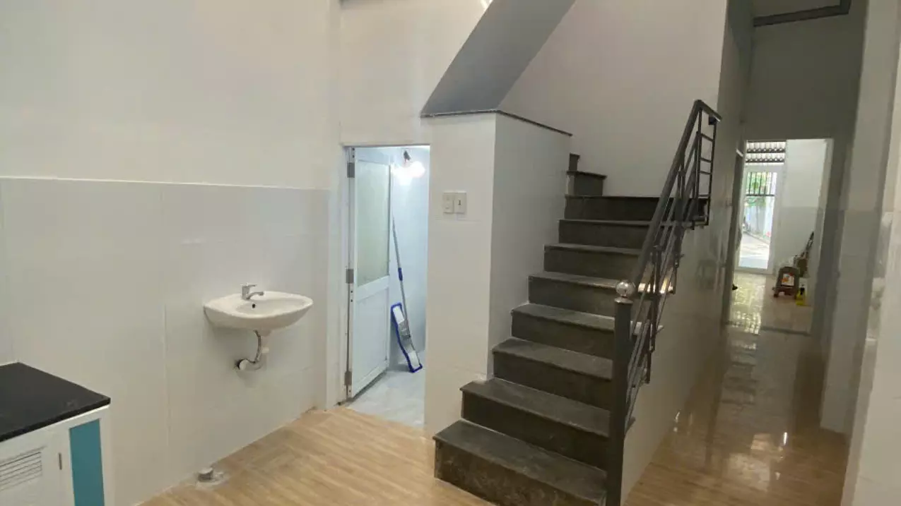 B.á.n Nhà 2 tầng đường hẻm Trần Phú - Vĩnh Nguyên , TP Nha Trang - Dt 72m2 _ Gia 4ty5 - Lh :-anh-3