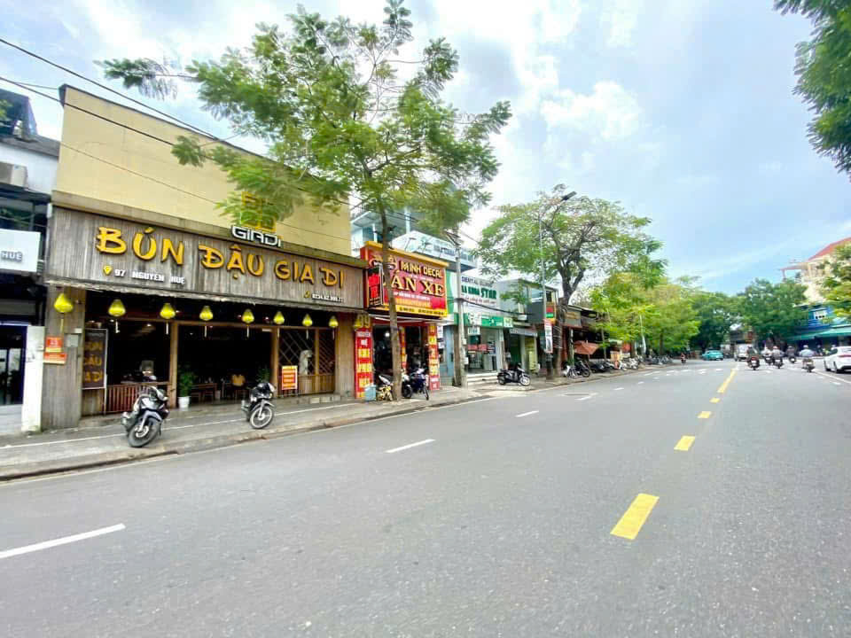 Bán nhà 2 tầng kiệt xe ba gác Nguyễn Huệ sát mặt tiền - Gần Hai Bà Trưng , Vĩnh Ninh , TP Huế ✅-anh-1