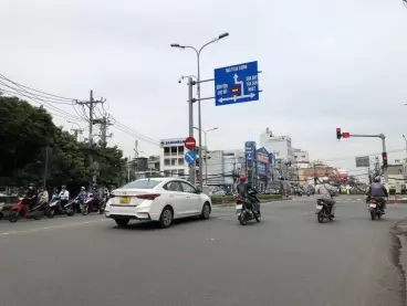 Mặt tiền Lạc Long Quân, gần BV Thống Nhất, DTSD 65M2, 4 tỷ 95-anh-1