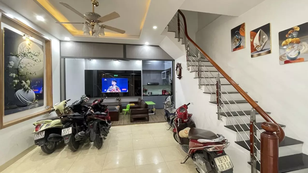 BÁN NHÀ 5 TẦNG CẦU GIẤY 41M2, MT HƠN 4M, Ô TÔ 7 CHỖ ĐỖ CỬA. 8,2 TỶ-anh-3