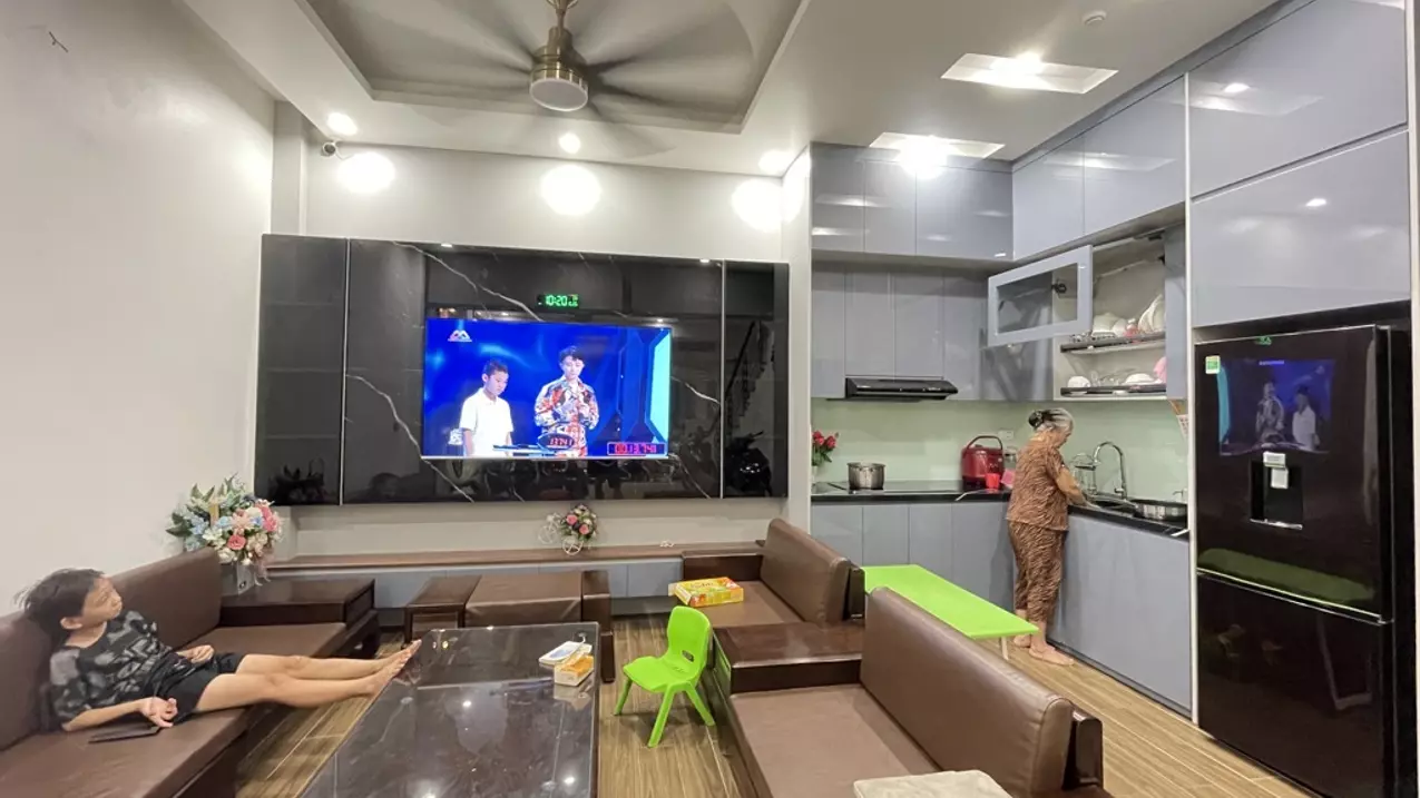 BÁN NHÀ 5 TẦNG CẦU GIẤY 41M2, MT HƠN 4M, Ô TÔ 7 CHỖ ĐỖ CỬA. 8,2 TỶ-anh-4