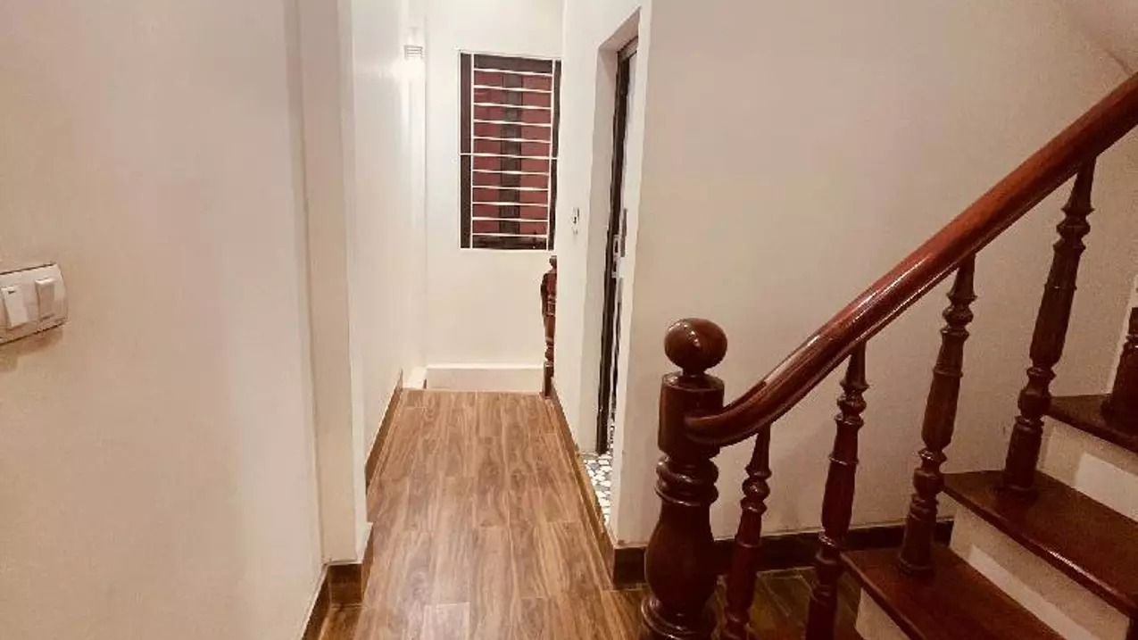 BÁN NHÀ CẦU GIẤY 35M2 X 5 TẦNG 7.5 TỶ - VỊ TRÍ ĐẮC ĐỊA-anh-2