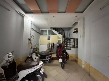 Bán gấp nhà trung tâm cầu giấy, thuận tiện đi muôn nơi, dân trí cao an sinh tốt, dt 30tr, 39m 5.2tỷ-anh-1