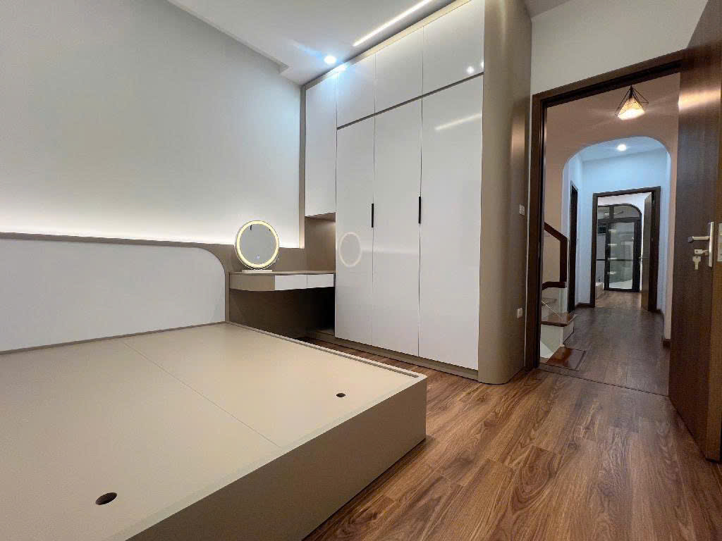 Bán Nhà Đê La Thành Nhỏ, 35m², Gần Phố, Ngõ Nông, Nhà Mới Đẹp, Ở Luôn, 7.7 Tỷ-anh-6