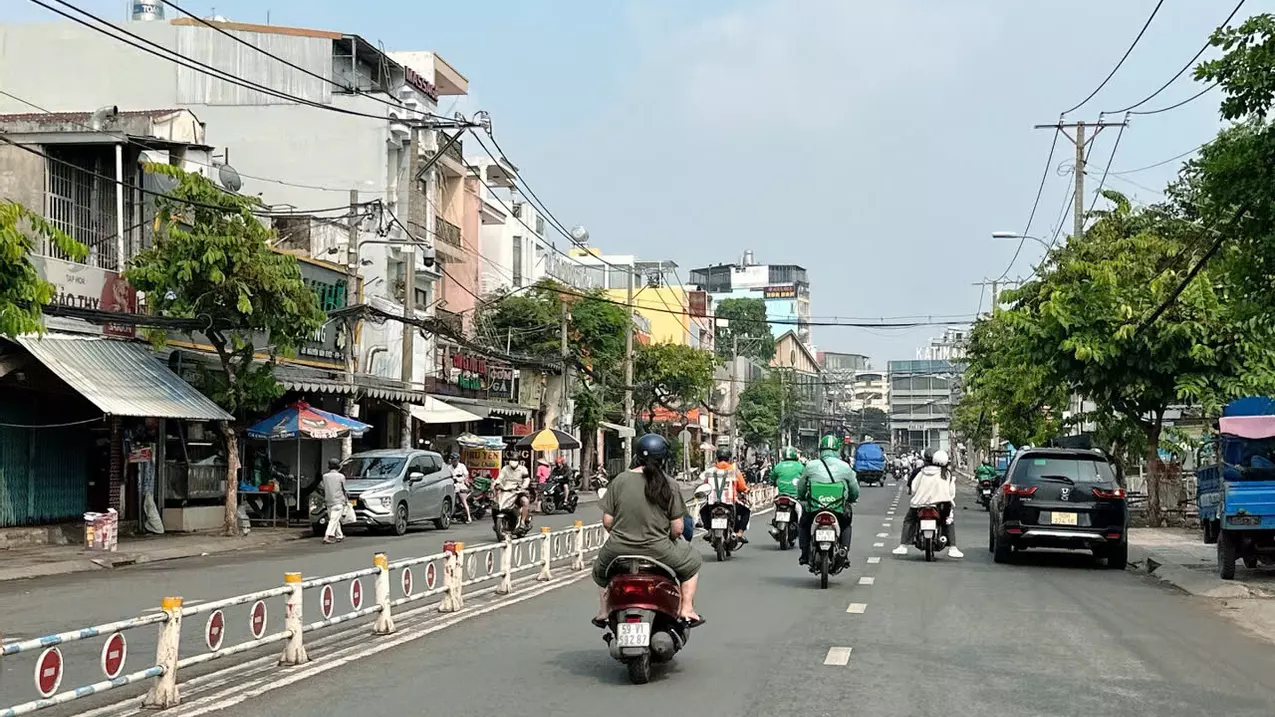 Bán nhà đẹp 5 lầu có T.Máy gara ô tô Nguyễn Văn Khối 84m2 tặng nội thất gần CV 12 tỷ xíu.-anh-1