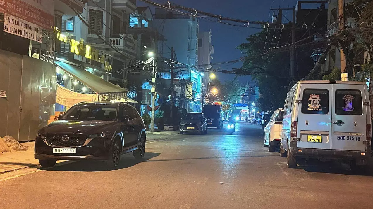 Bán nhà hẻm 331 Phan Huy Ích 70m2 view gốc 4 tầng tiện làm CHDV với 12PN chỉ 13.5 tỷ-anh-2