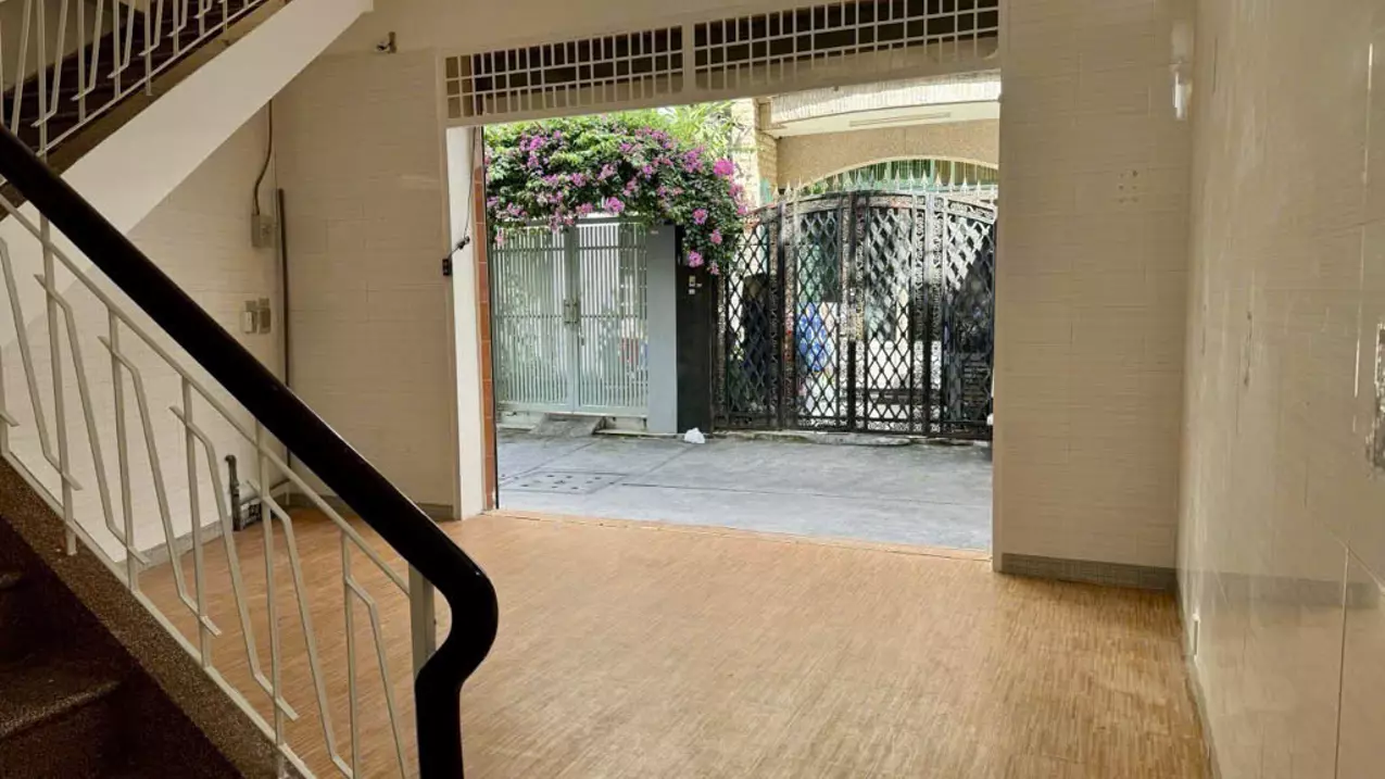 BÁN NHÀ HẺM Ô TÔ TRÁNH, Thành Thái - Quận 10- 3 tầng- mặt tiền 5,5m- Nhỉnh 8 tỷ-anh-4