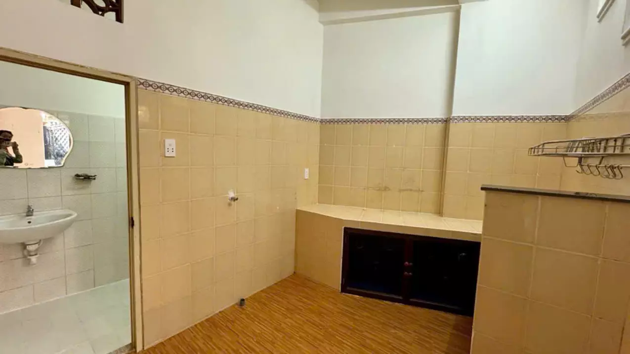 BÁN NHÀ HẺM Ô TÔ TRÁNH, Thành Thái - Quận 10- 3 tầng- mặt tiền 5,5m- Nhỉnh 8 tỷ-anh-5