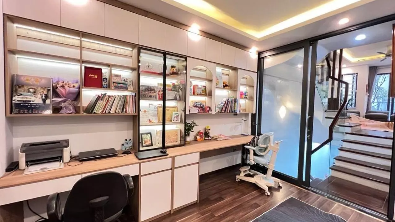 BÁN NHÀ HOA HẬU LONG BIÊN - CHỦ TỰ XÂY - GARA Ô TÔ - NHÀ CỰC THOÁNG - NỘI THẤT ĐẸP CHỦ ĐỂ LẠI 99%-anh-2