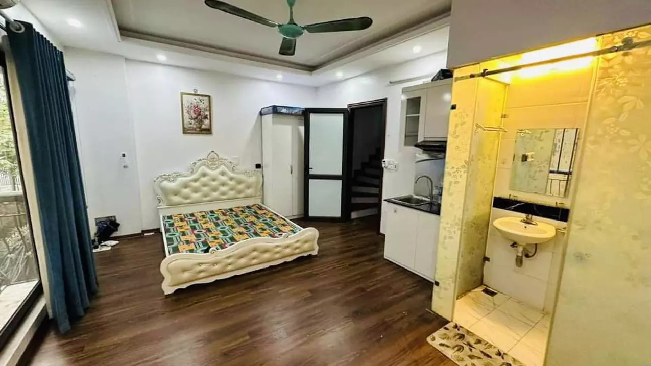 BÁN NHÀ HOÀNG QUỐC VIỆT_LÔ GÓC 3 THOÁNG_GẦN PHỐ_NGÕ TO_FULL NỘI THẤT-anh-3