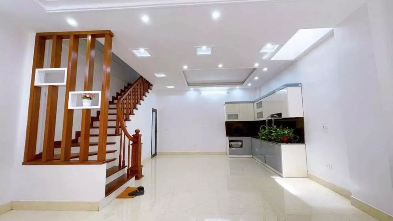 BÁN NHÀ HOÀNG QUỐC VIỆT_LÔ GÓC 3 THOÁNG_GẦN PHỐ_NGÕ TO_FULL NỘI THẤT-anh-4