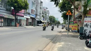 Hẻm xe tải, Tân Thới Hiệp Mặt tiền vào 1 căn, SHR, 2 tỷ Không quy hoạch-anh-3