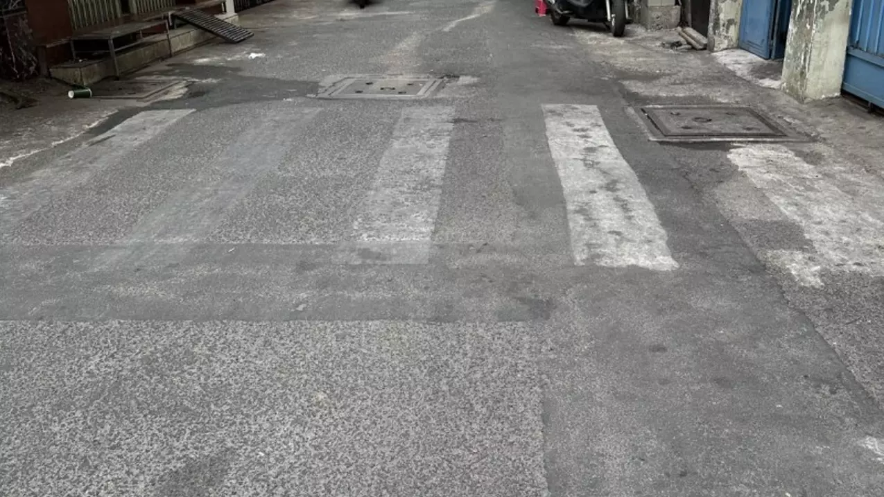 Bán nhà HXH, 40m2 4T ngay Phạm Văn Hai, Tân Bình giá cực tốt.-anh-1