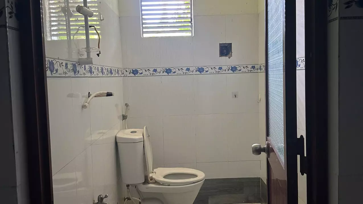 Bán nhà KDC Lương Thực, Tân An, LaGi giá ngộp 2.4 tỷ-anh-2