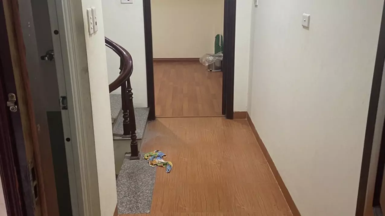 Bán nhà Lạc Long Quân sát Phố 39.5m2 5 tầng 6,75 tỷ 3 bước Hồ Tây lộng gió-anh-1
