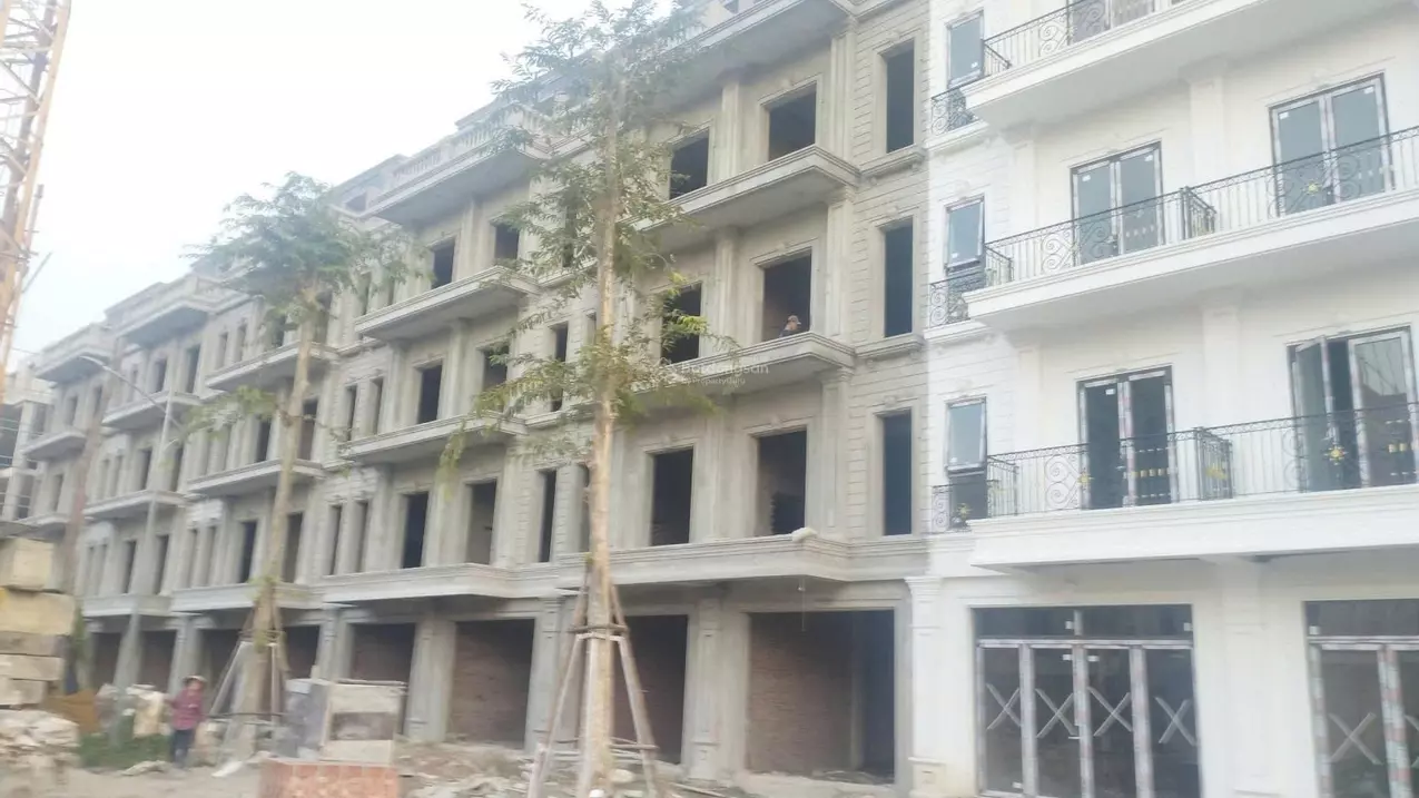 BÁN NHÀ LIỀN KỀ _DT 80M _ XÂY 5T _MT5M _ ĐƯỜNG 12M _  Giá 91Tr-anh-2