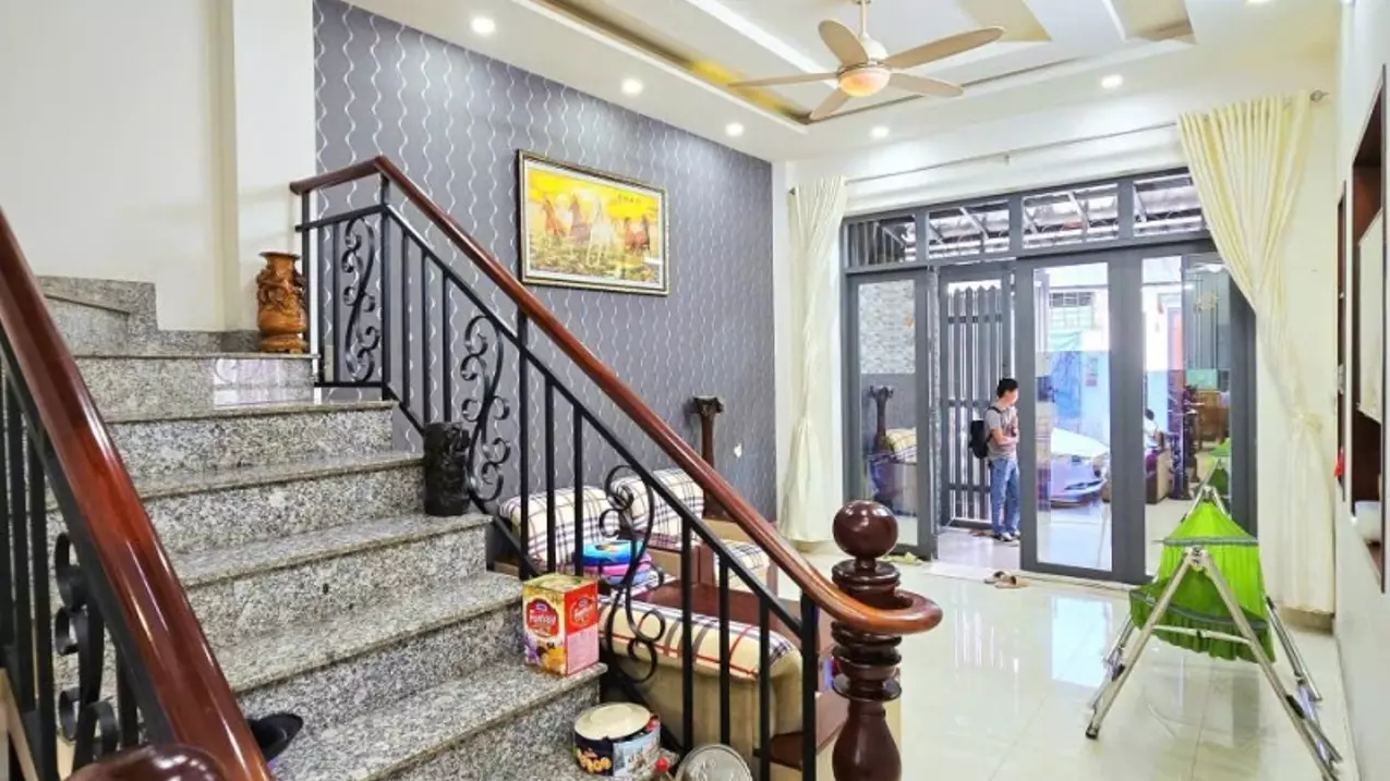 Bán nhà mặt phố đường 827, Phường Phú Hữu,  Q.9, Thủ Đức, TP HCM. DT  64m2, 4 tầng, SHR. Giá --anh-1