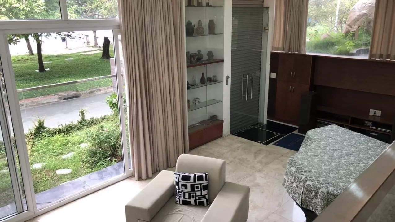 Bán nhà mặt phố siêu phẩm duy nhất tại, Đường Vũ Tông Phan - Giá siêu hời chỉ 31,5 tỷ-anh-1