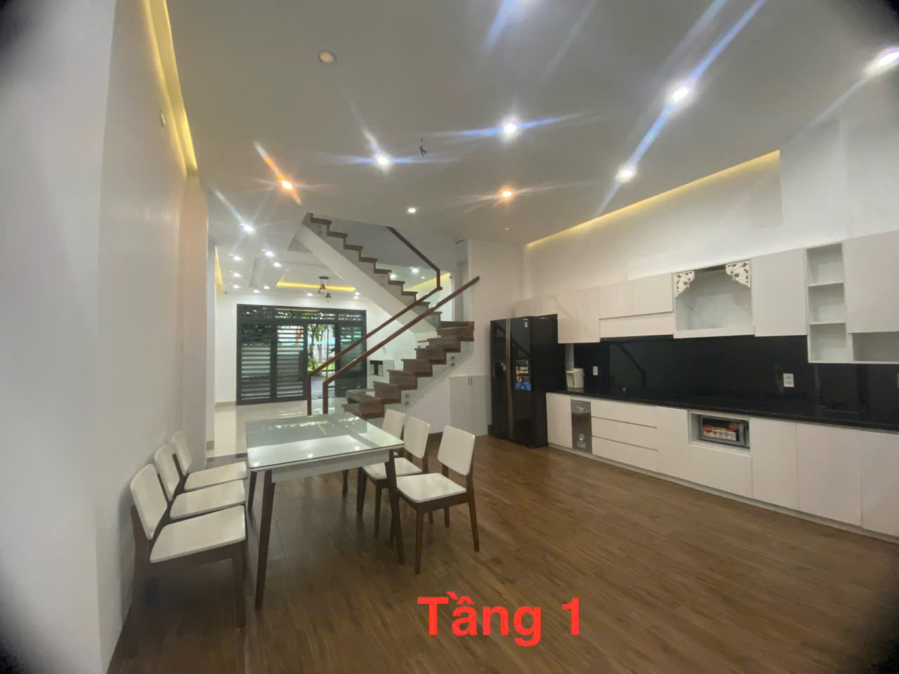 Bán nhà MT 3 tầng 40 nguyễn văn thủ, ngang 5m, Hướng Nam đối diện công viên.  Full nội thất.-anh-23