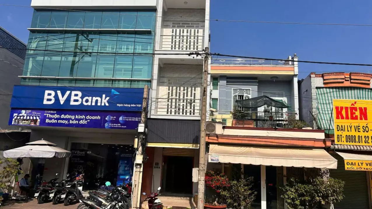 Bán nhà mt kinh doanh Nguyễn Hữu Thọ, thị trấn Bến Lức dt 56,7m2 3 lầu 4pn, 3wc giá 5,45 tỷ-anh-4