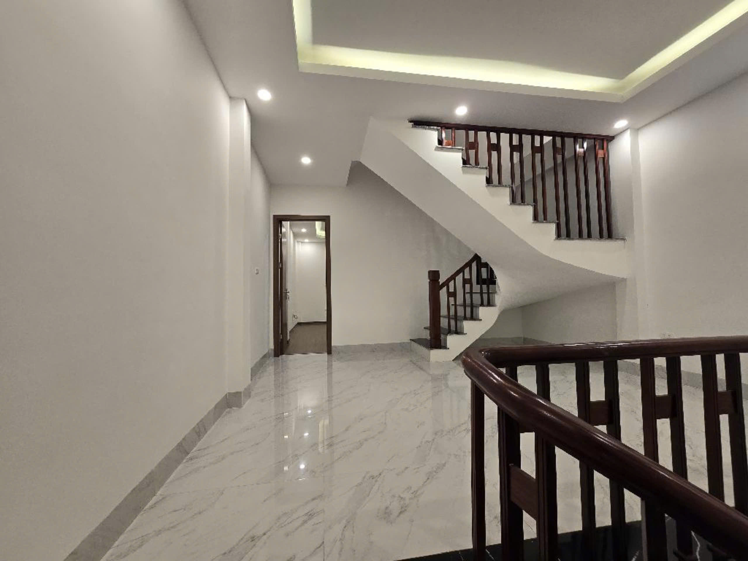 Bán nhà ngõ 266 Nguyễn Văn Cừ , 51m2, 8.8 tỷ thương lượng-anh-4