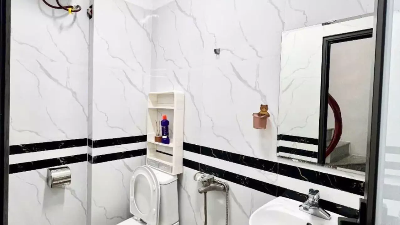 BÁN NHÀ NGÕ HOÀNG HOA THÁM 31M  5 TẦNG LO GÓC 2 THOÁNG GIÁ 5,75 TỶ-anh-2