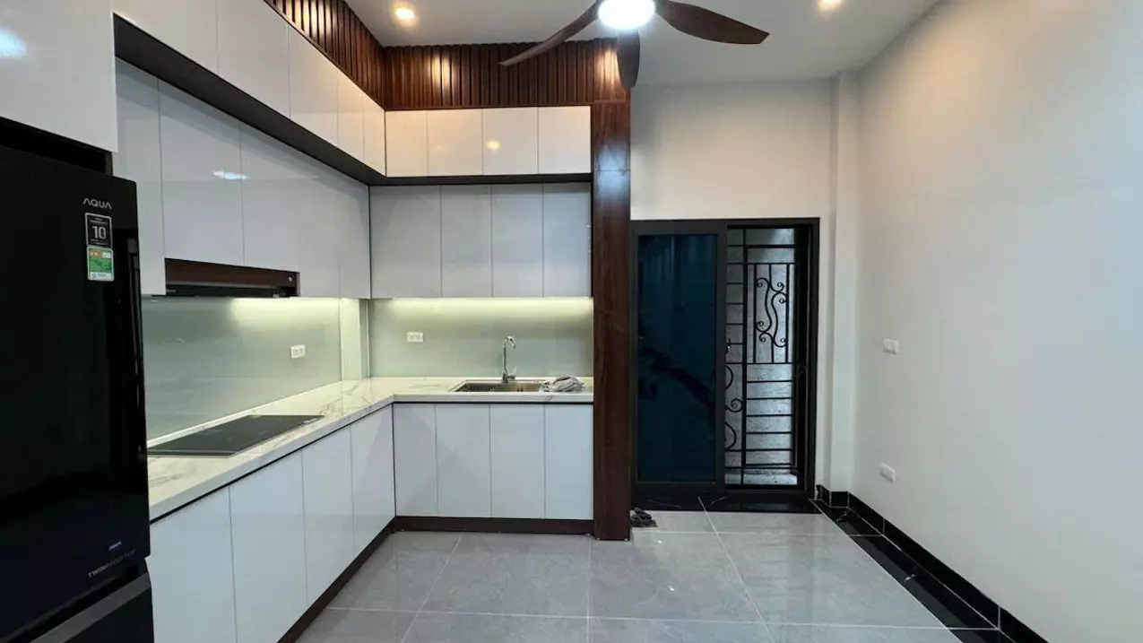 Bán nhà Phan Đình Giót – Hà Đông , 50m2 – lô góc- Thang máy – ô tô đỗ cửa – full nội thất.-anh-5
