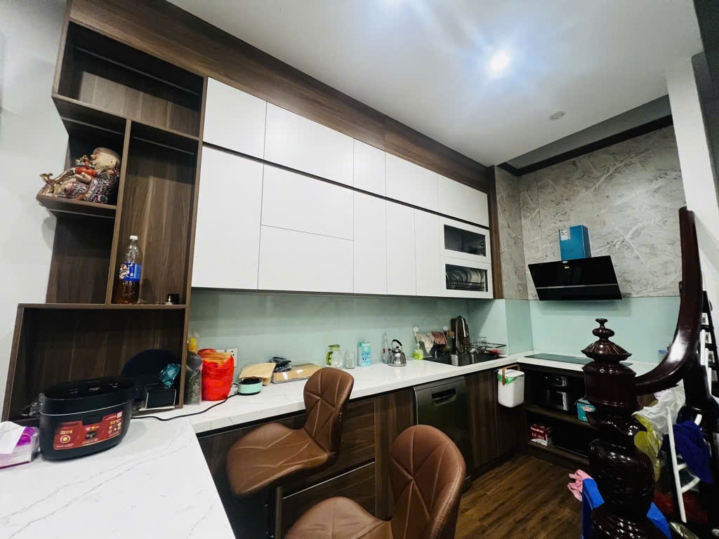 Bán nhà Phố Hoàng Cầu_Dân Xây Ở_ Gần Hồ Sinh Thái_30mx5T_ Giá: 7.15 tỷ_Lh: 0396935190.-anh-7