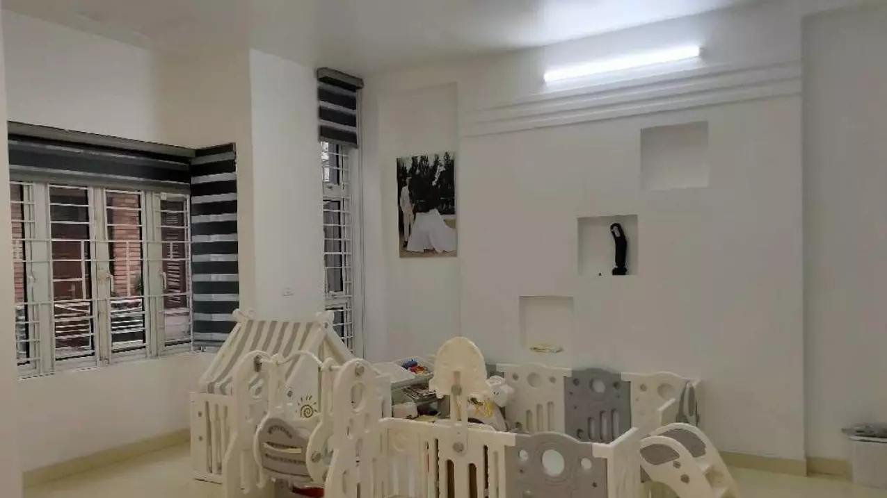 Bán nhà phố Hoàng Cầu, Đống Đa 78m,5 tầng, mt 7.4m. Giá: 42 tỷ-anh-3