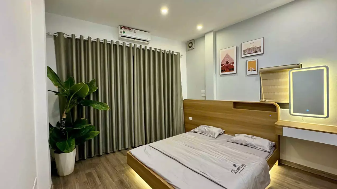 Bán nhà Phố Hoàng Cầu_Thiết Hợp Lí_Nhà Thoáng Sáng_31mx5T_Giá: 7.4 Tỷ_Lh; 0396935190.-anh-3