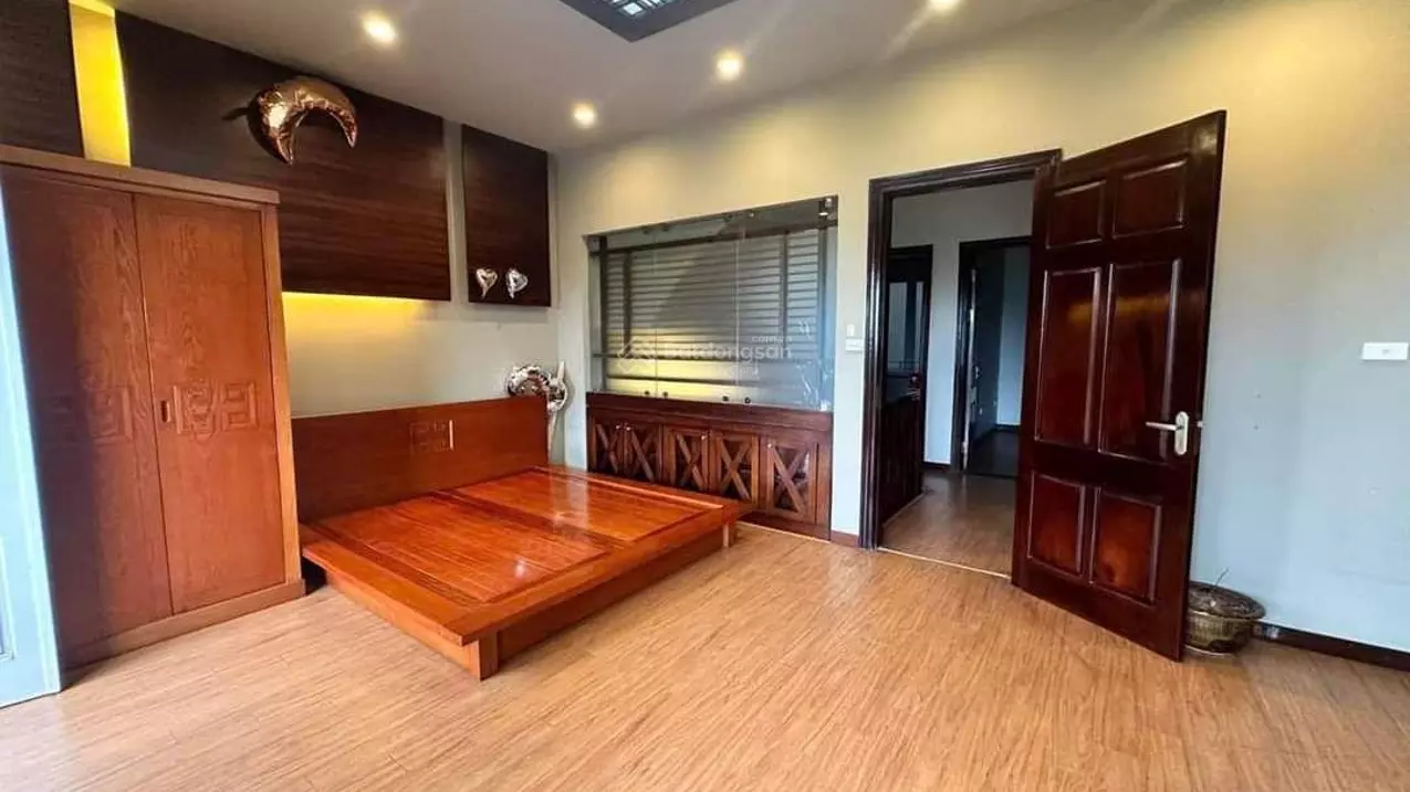 Bán nhà Phố Trạm, Long Biên, DT 40m2*6 tầng 5 tỷ 95, 1 nhà ra ô tô, gần trường-anh-2