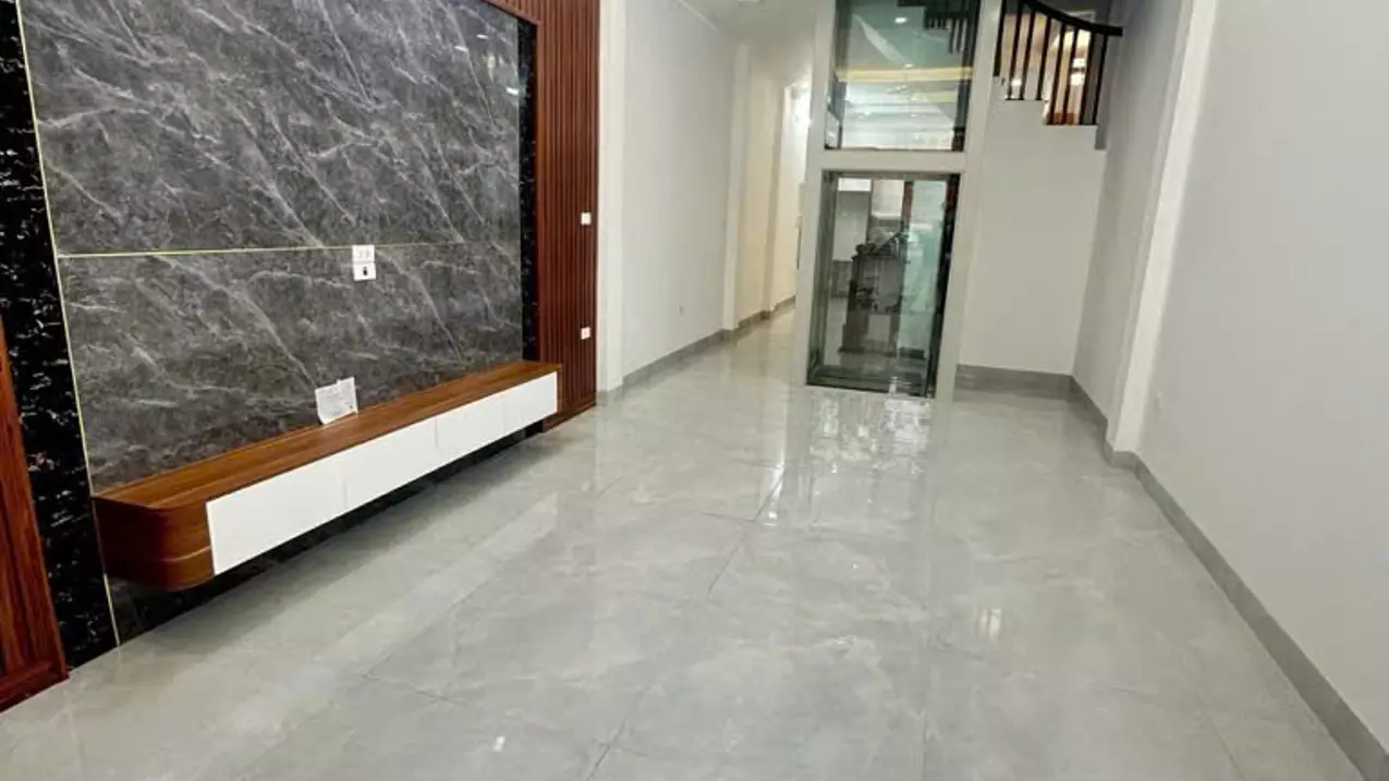Bán nhà phố Võ Thị Sáu, Nội Thất Hiện Đại, Vài Bước Ô Tô, 40mx6T, Giá: 9.4 Tỷ, Lh: 0396935190.-anh-2