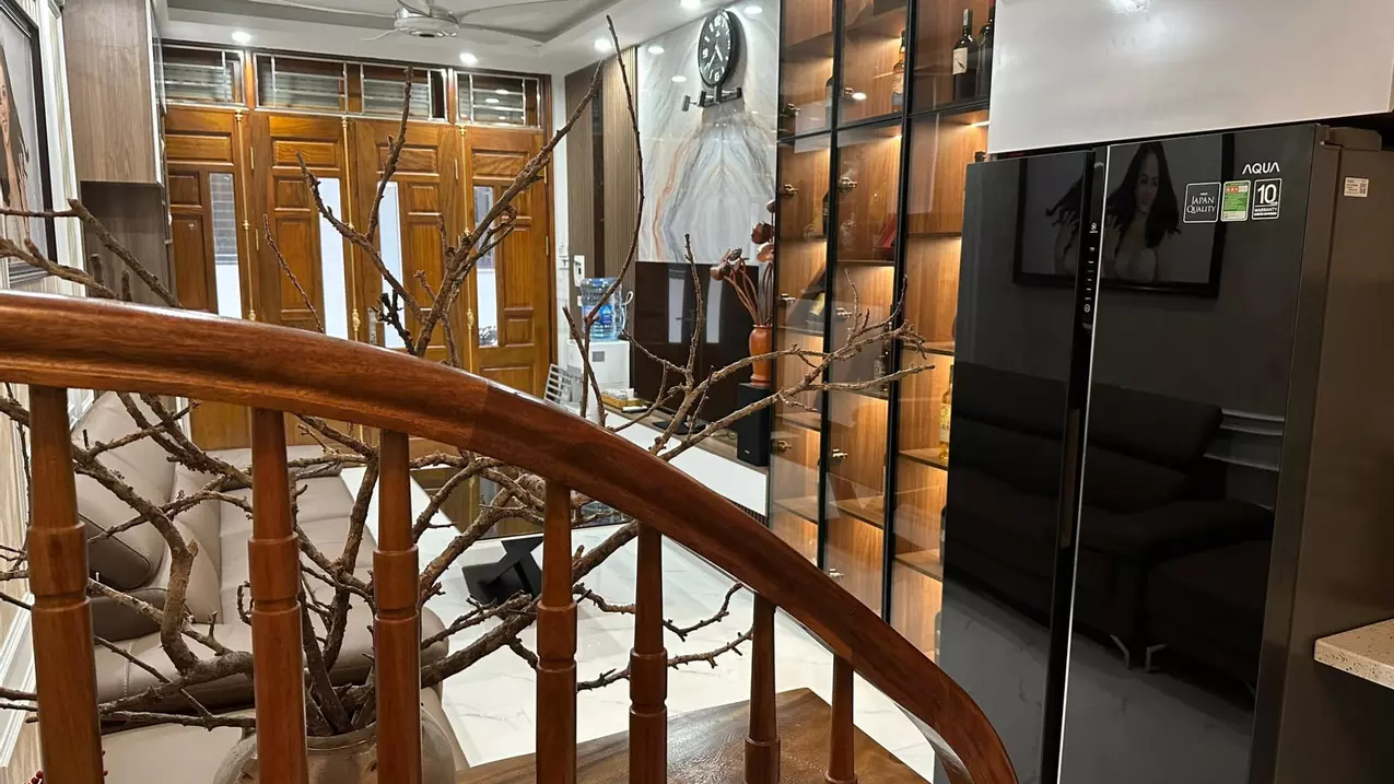 Bán nhà phố Xuân La DT 33m2,6 tầng, 3,3m MT. nhà đẹp ở luôn.-anh-3