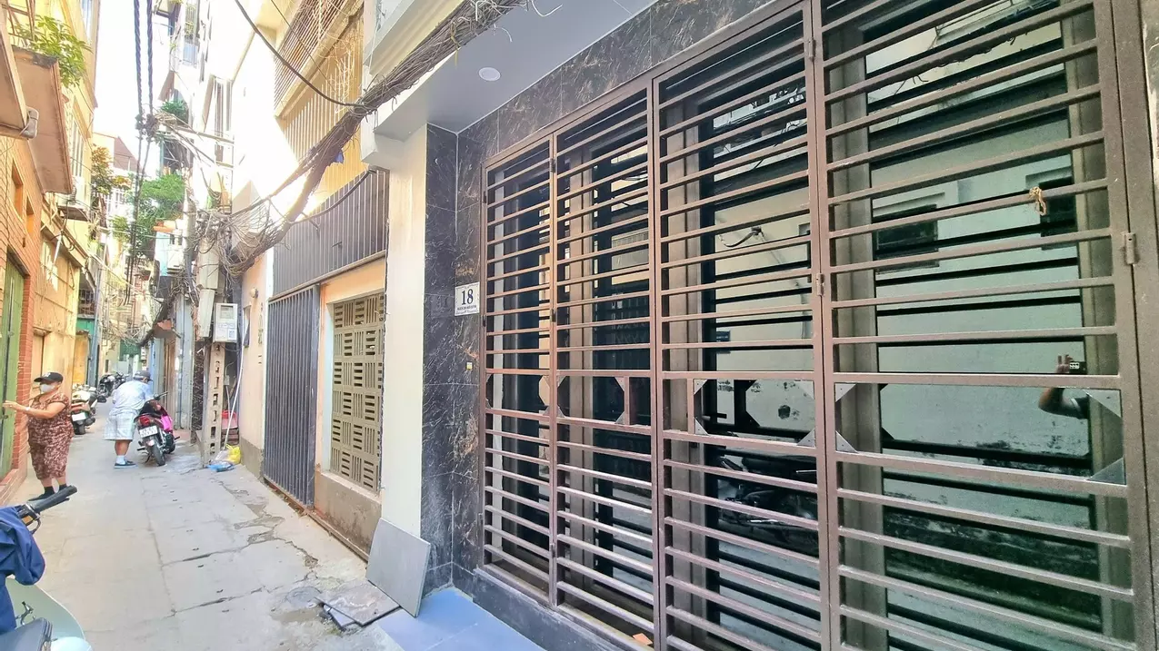 BÁN NHÀ QUỲNH LÔI HAI BÀ TRƯNG NHÀ ĐẸP GIAO THÔNG THUẬN TIỆN THOÁNG SÁNG 50M GIÁ 9,5 TỶ-anh-1