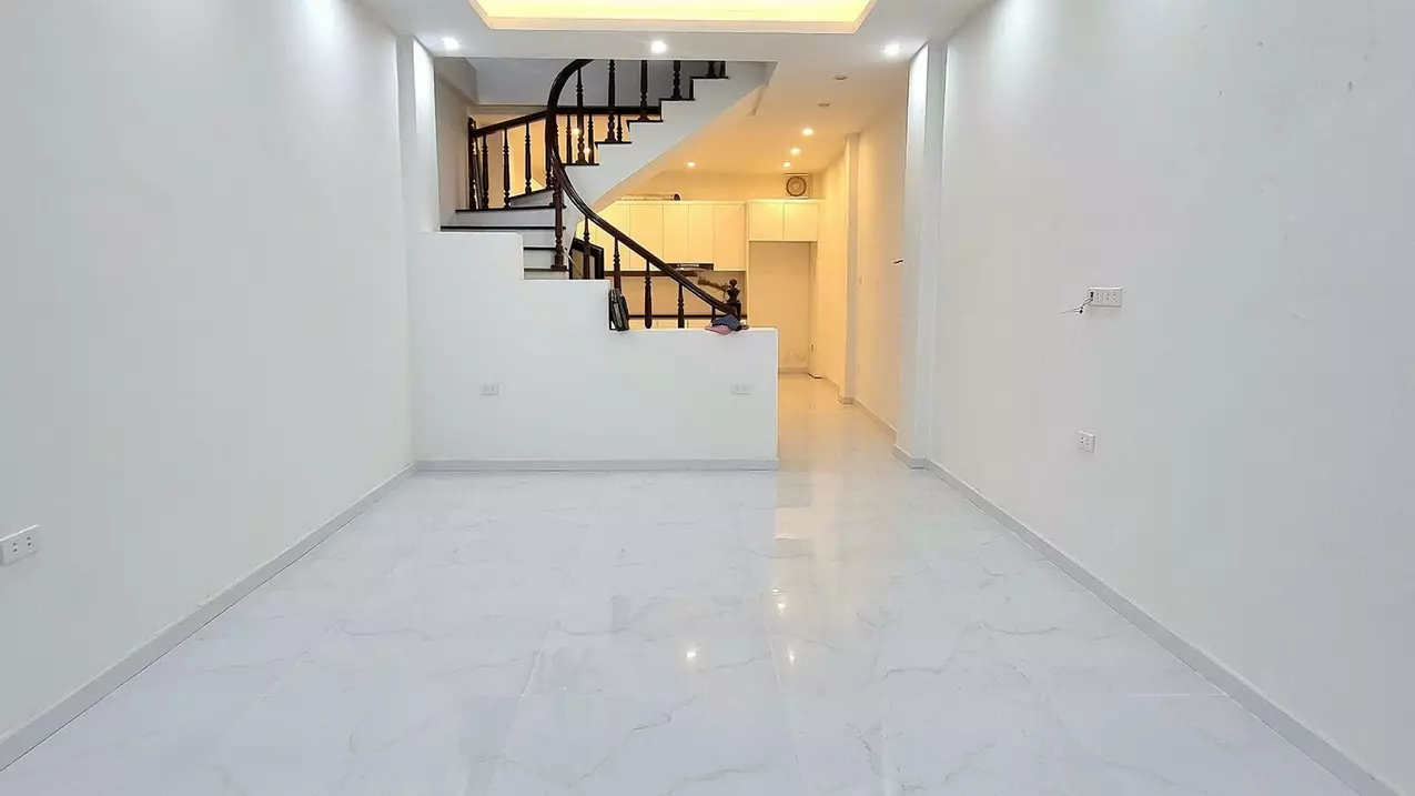 BÁN NHÀ QUỲNH LÔI HAI BÀ TRƯNG NHÀ ĐẸP GIAO THÔNG THUẬN TIỆN THOÁNG SÁNG 50M GIÁ 9,5 TỶ-anh-2