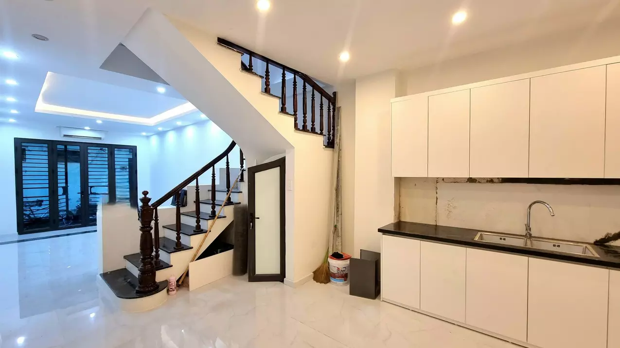 BÁN NHÀ QUỲNH LÔI HAI BÀ TRƯNG NHÀ ĐẸP GIAO THÔNG THUẬN TIỆN THOÁNG SÁNG 50M GIÁ 9,5 TỶ-anh-5
