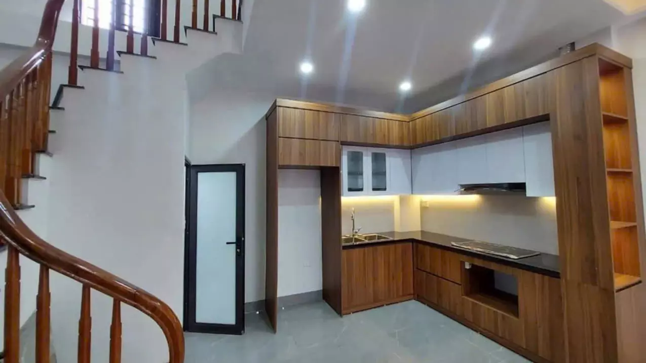 BÁN NHÀ SIÊU HOT KHU VỰC BỒ ĐỀ, LONG BIÊN - VỊ TRÍ VÀNG, DT 63m² . GIÁ 8.7 tỷ-anh-2