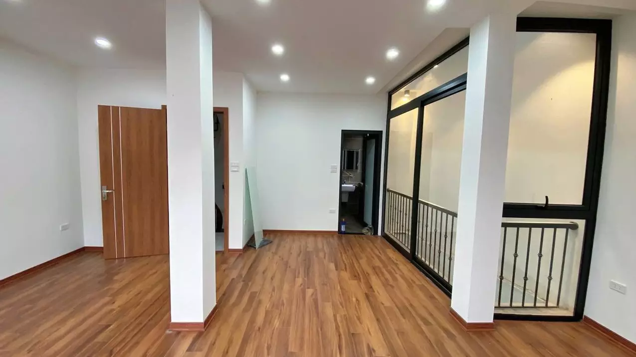 Bán nhà Trích Sài giá 13.5 tỷ, diện tích 89m2, 4 tầng, mặt tiền 4m-anh-4