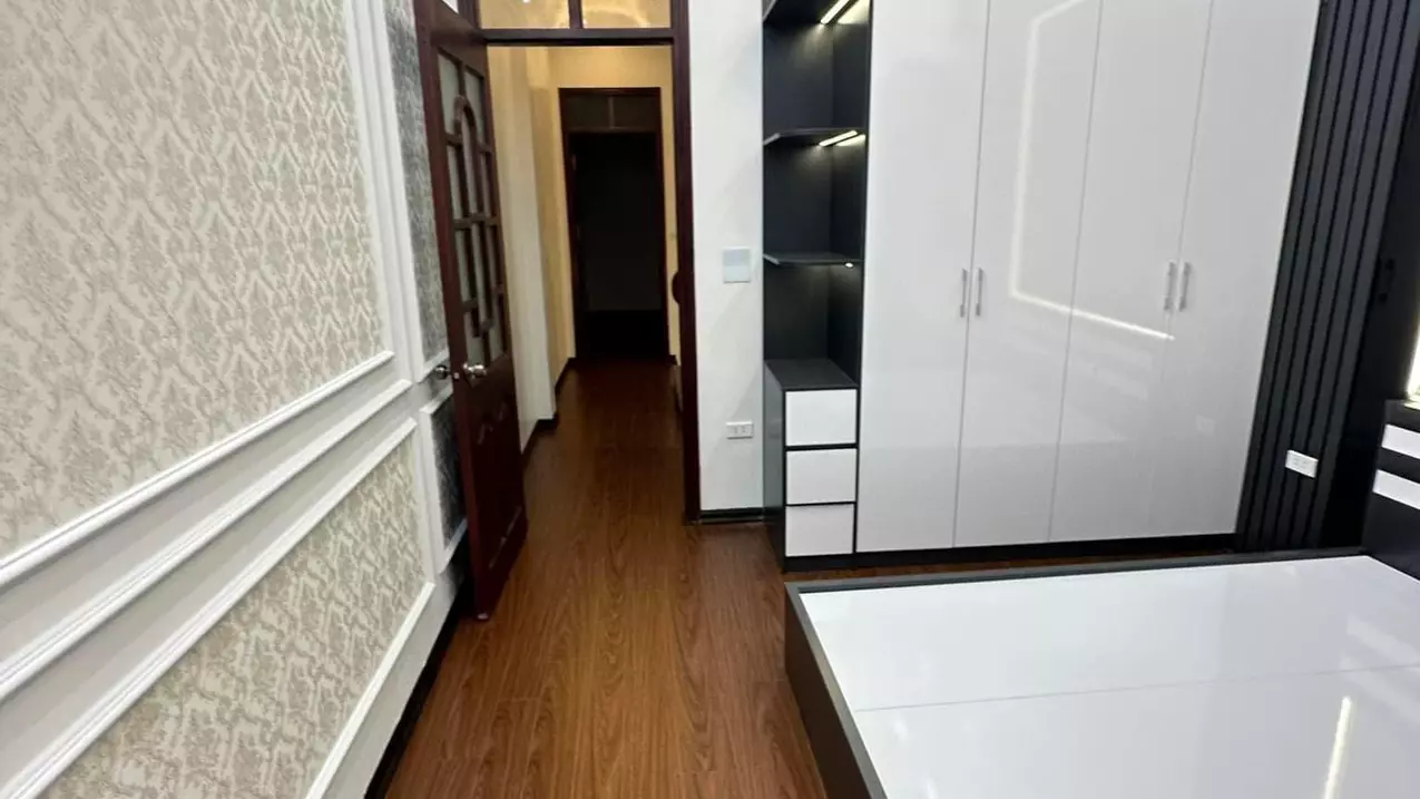 BÁN NHÀ TRUNG TÂM CẦU GIẤY  NGÕ THÔNG NHÀ ĐẸP CHỈ VIỆC VỀ Ở 43M GIÁ 8,6 TỶ-anh-5