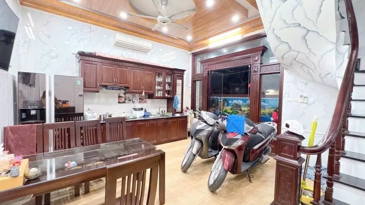 Bán nhà Xuân La giá 8 tỷ, diện tích 35m2, 5 tầng, mặt tiền 6m-anh-3