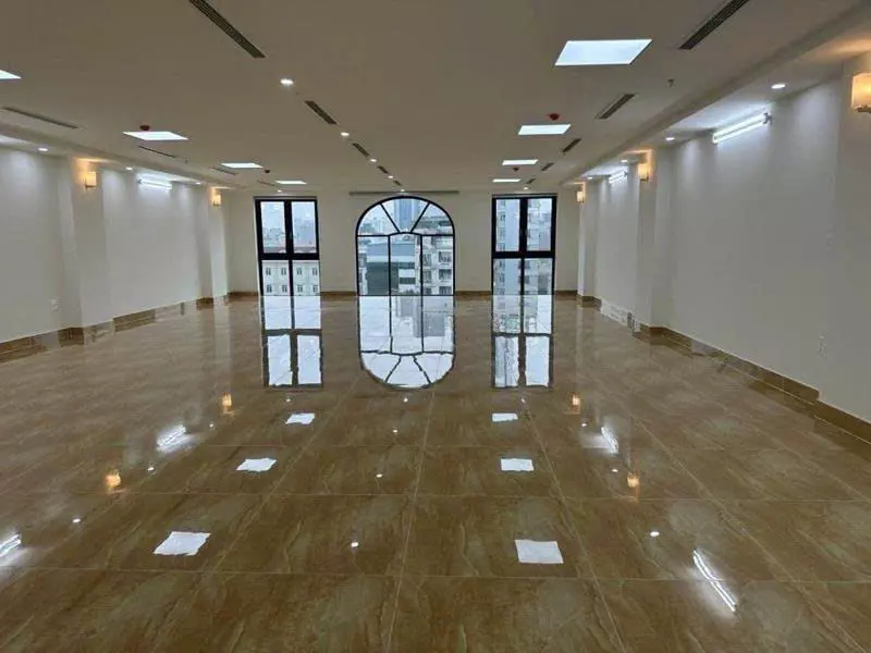 Bán tòa 8 nổi 1 hầm phố Lạc Long Quân 75 tỷ 145m2, MT7.5m kinh doanh gần Quận Ủy-anh-3